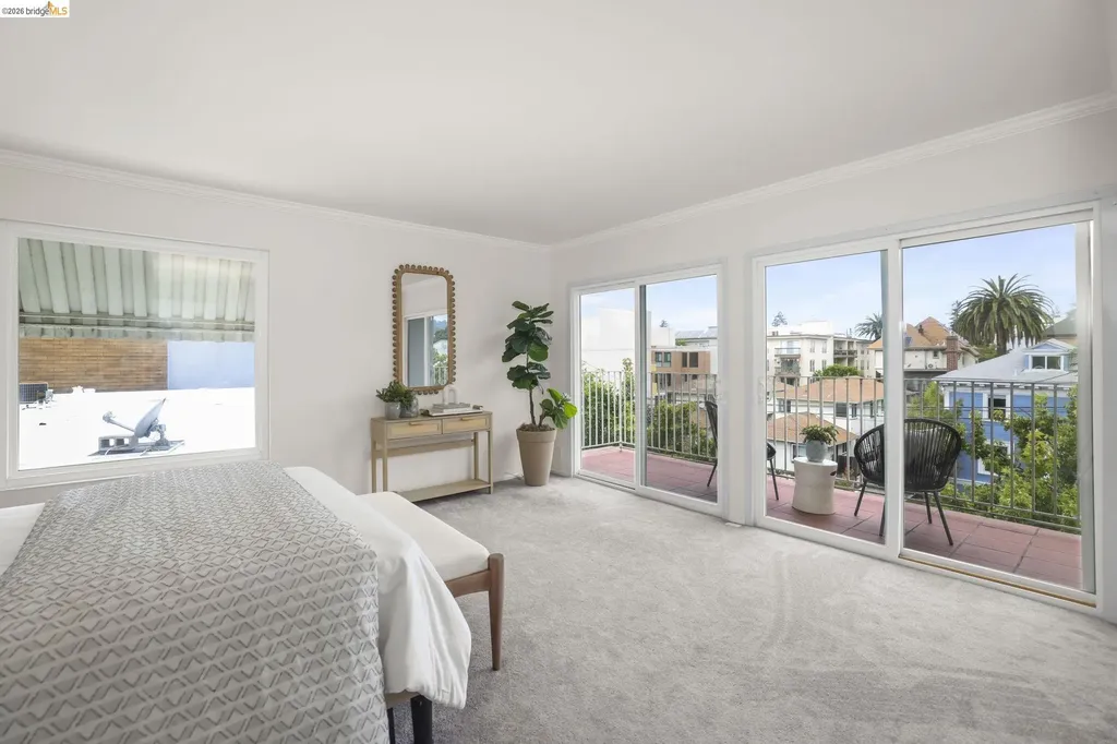 695 Mariposa Avenue Oakland CA 94610