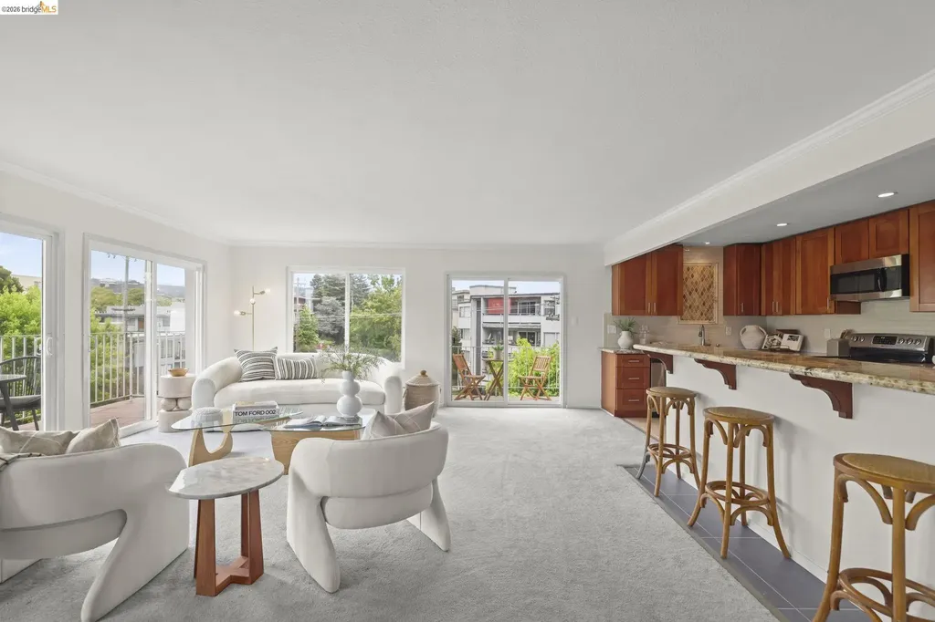 695 Mariposa Avenue Oakland CA 94610