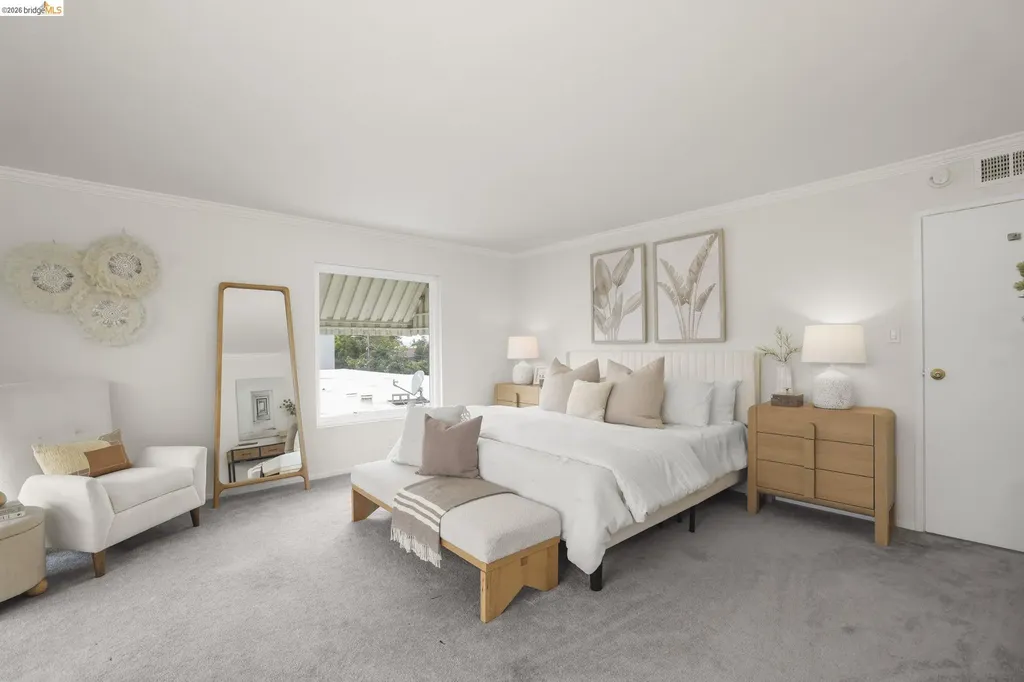 695 Mariposa Avenue Oakland CA 94610