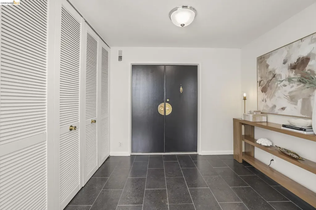 695 Mariposa Avenue Oakland CA 94610