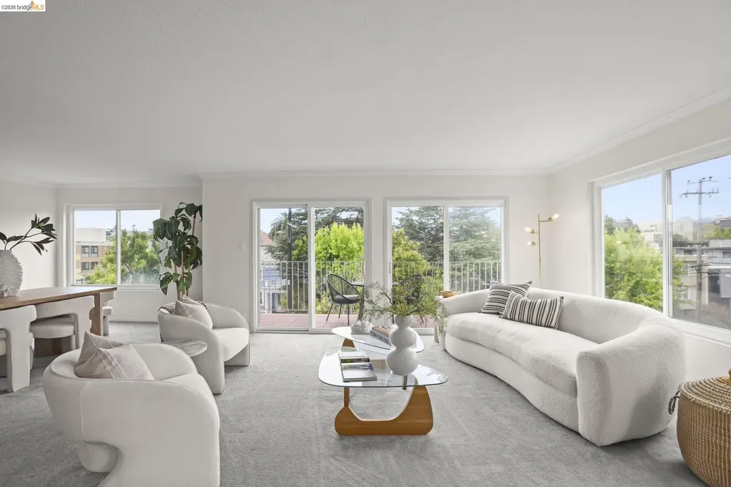 695 Mariposa Avenue Oakland CA 94610