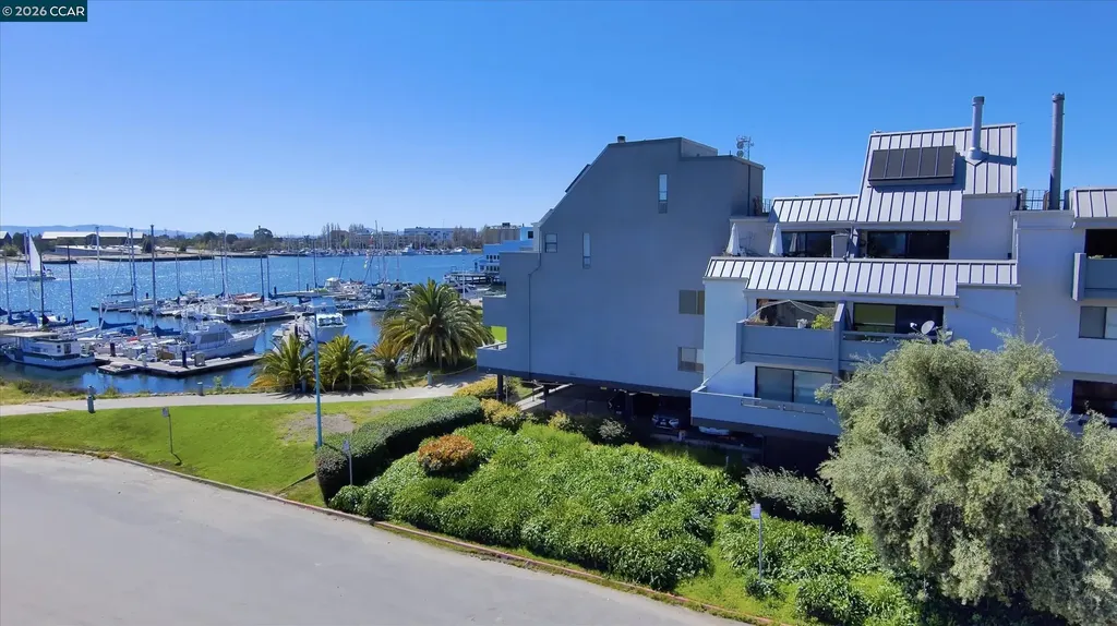 1 Embarcadero Oakland CA 94607