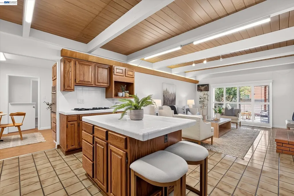 19131 Waverly Avenue San Lorenzo CA 94541