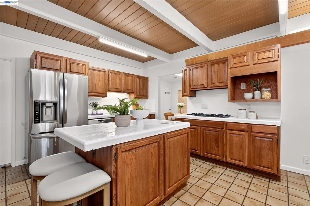 19131 Waverly Avenue San Lorenzo CA 94541