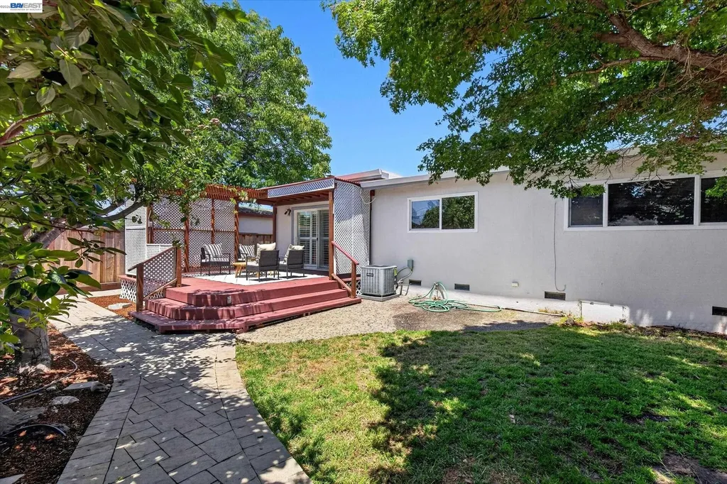 19131 Waverly Avenue San Lorenzo CA 94541