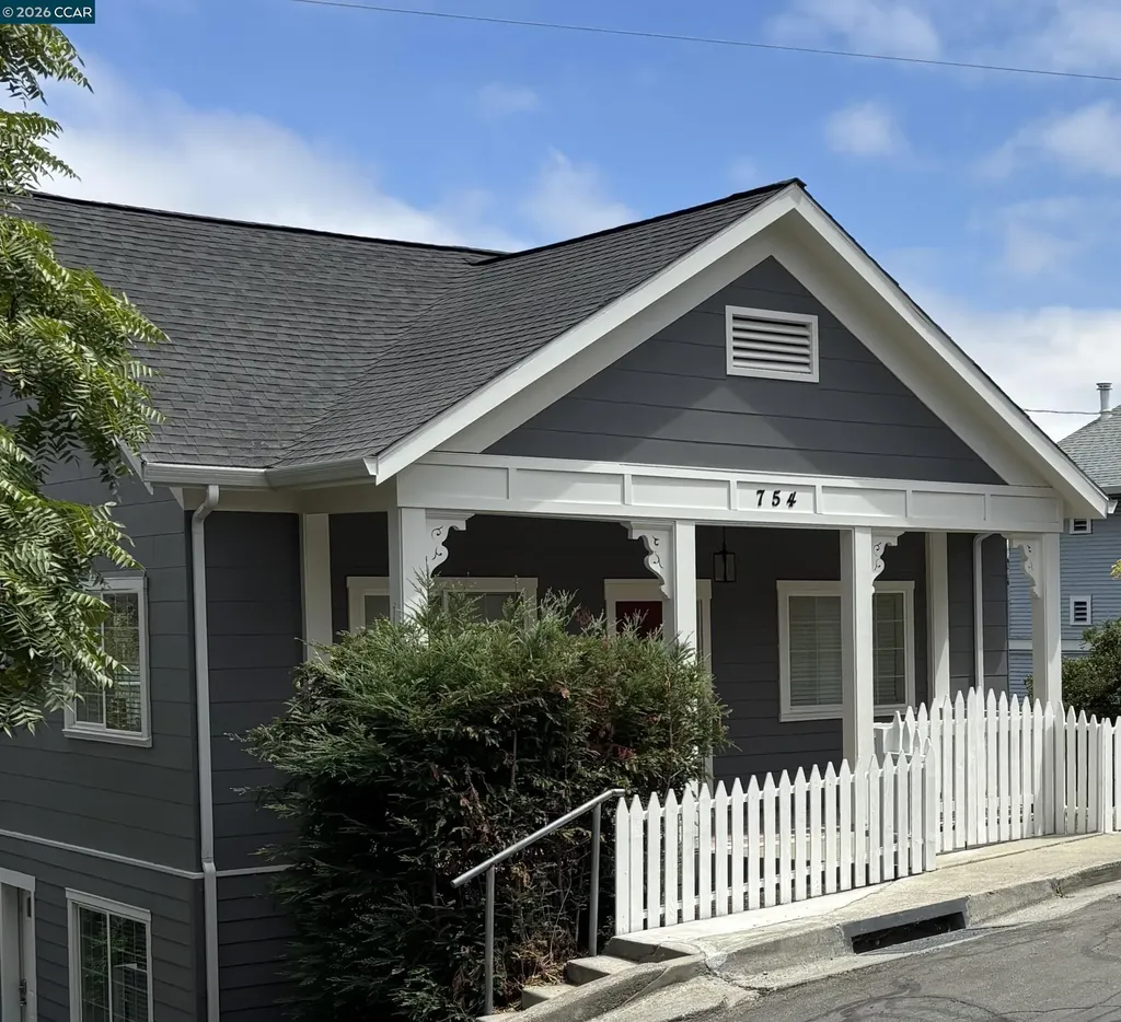 754 Alhambra Street Crockett CA 94525