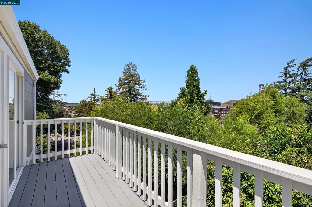 754 Alhambra Street Crockett CA 94525