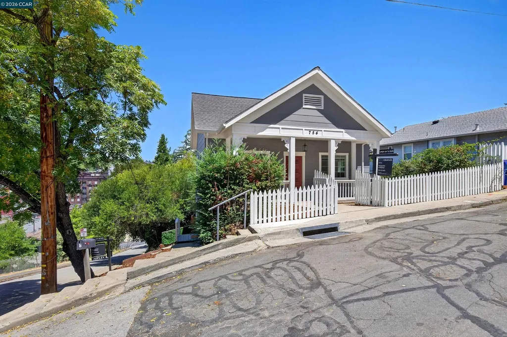 754 Alhambra Street Crockett CA 94525