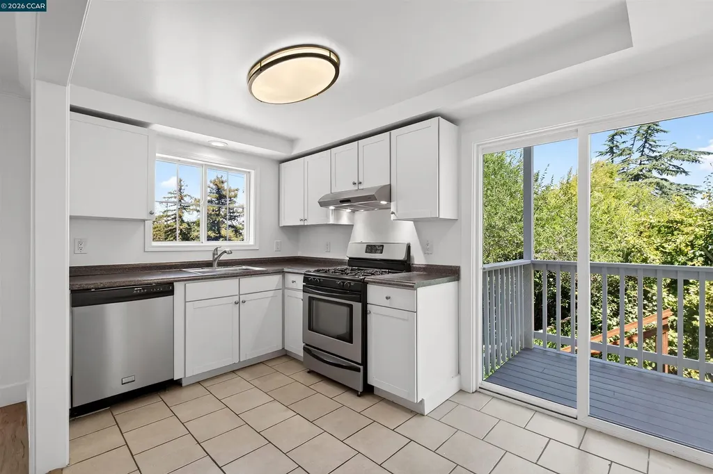 754 Alhambra Street Crockett CA 94525