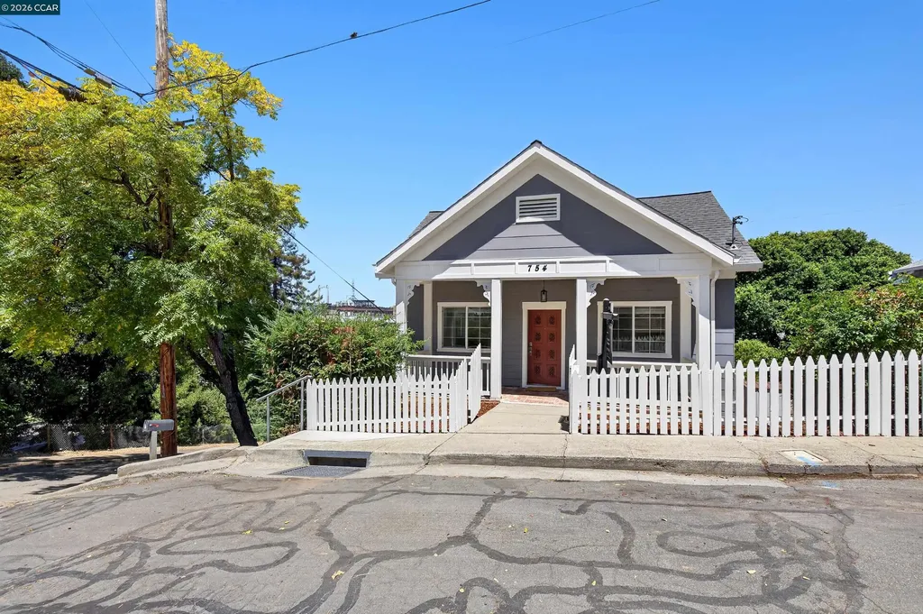 754 Alhambra Street Crockett CA 94525