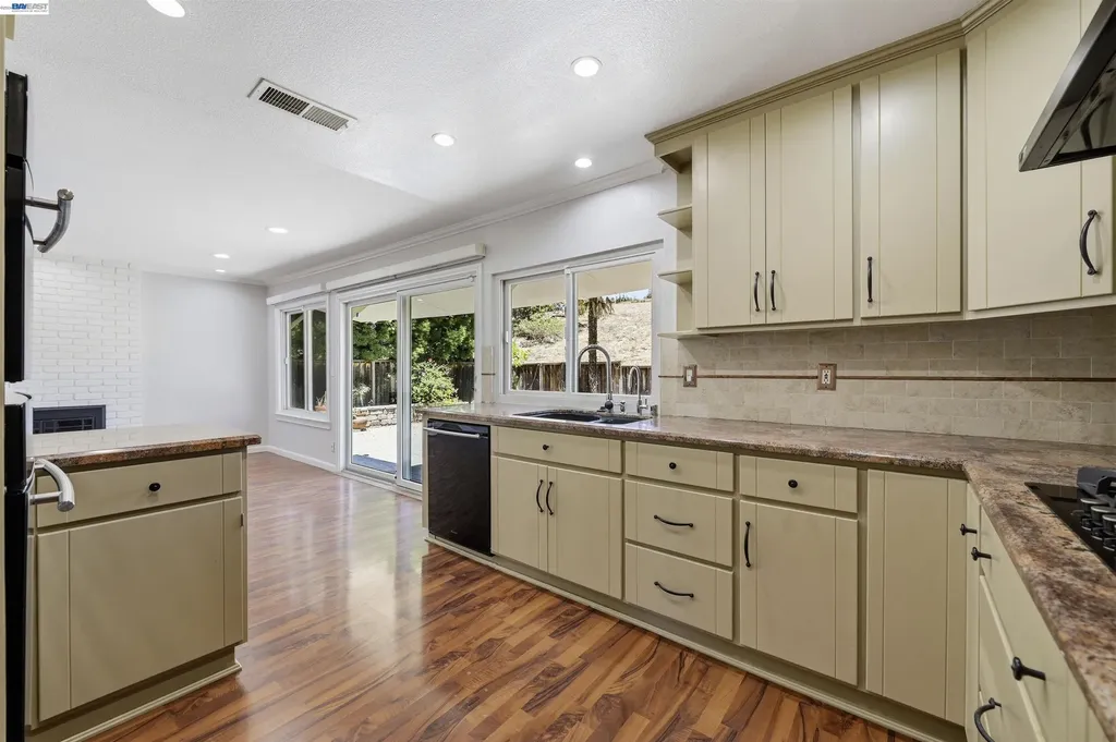 47108 Yucatan Drive Fremont CA 94539