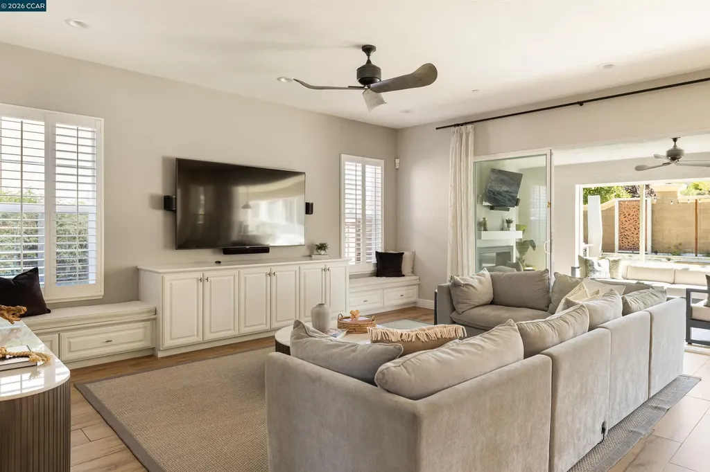 1993 Old Vine Place Brentwood CA 94513