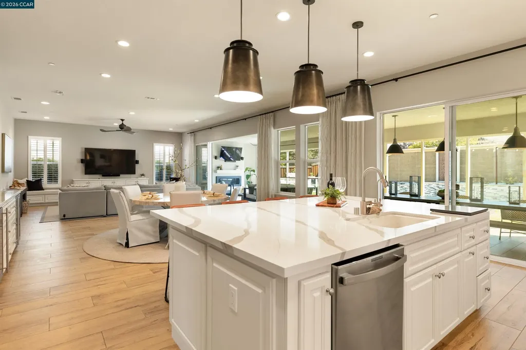 1993 Old Vine Place Brentwood CA 94513