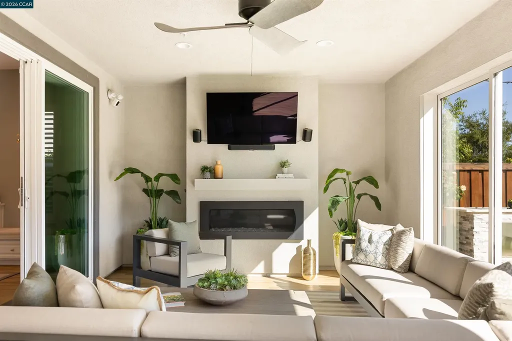 1993 Old Vine Place Brentwood CA 94513