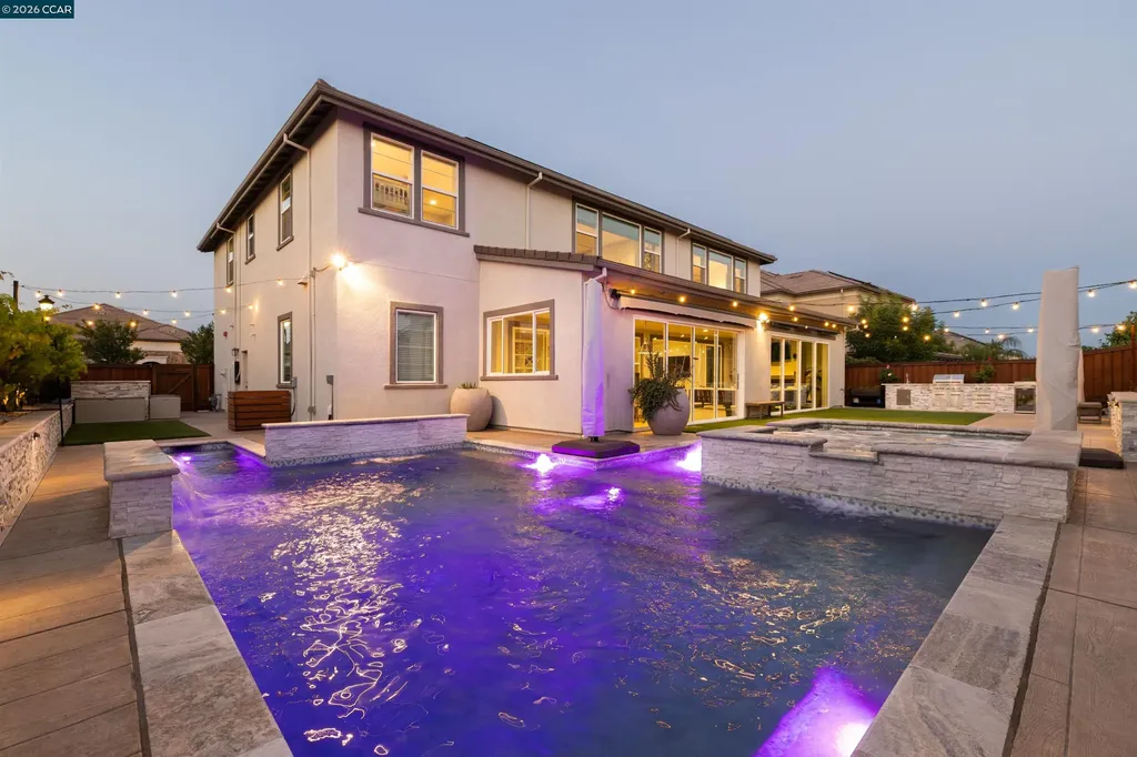 1993 Old Vine Place Brentwood CA 94513