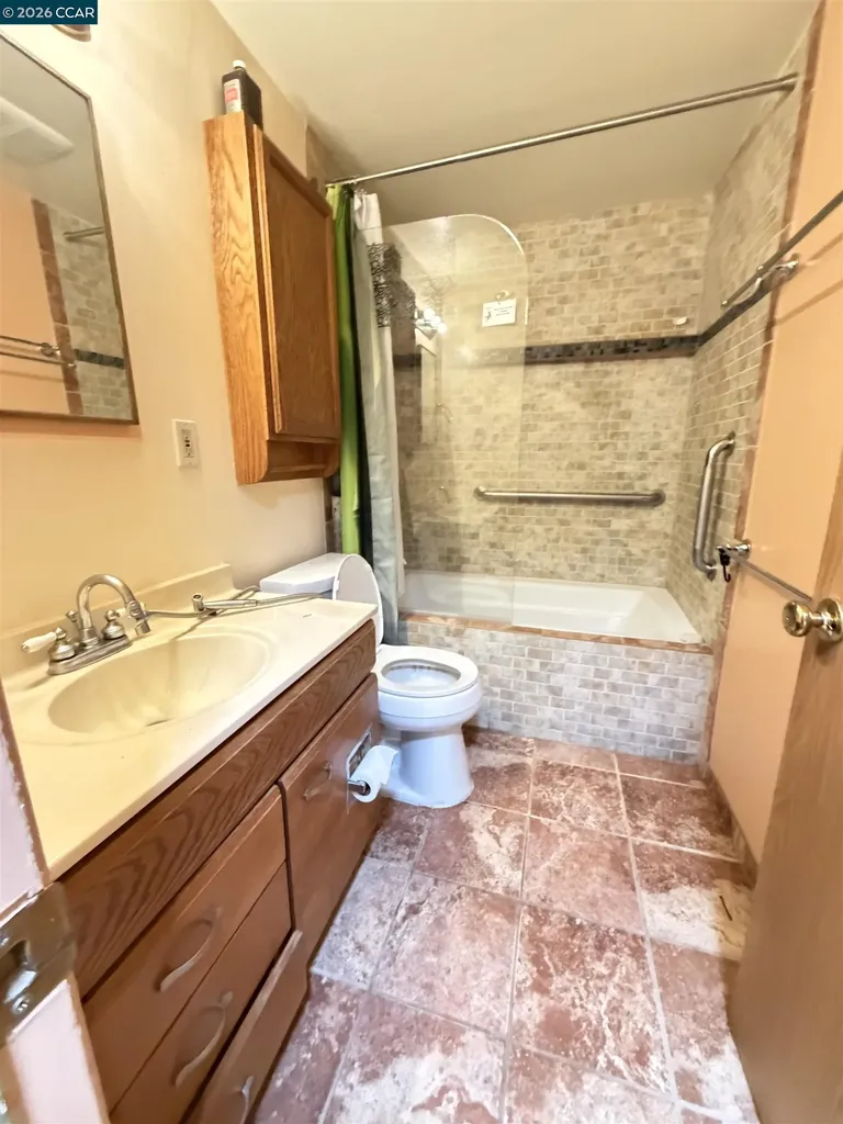 4072 Saint James Drive El Sobrante CA 94803