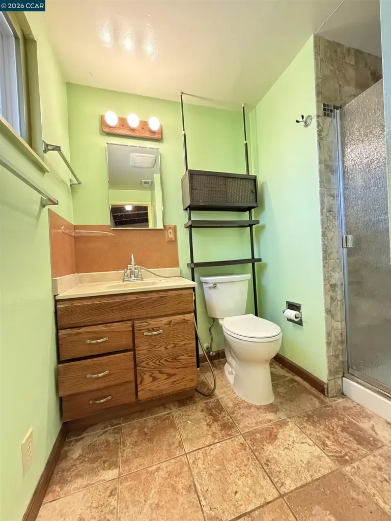 4072 Saint James Drive El Sobrante CA 94803