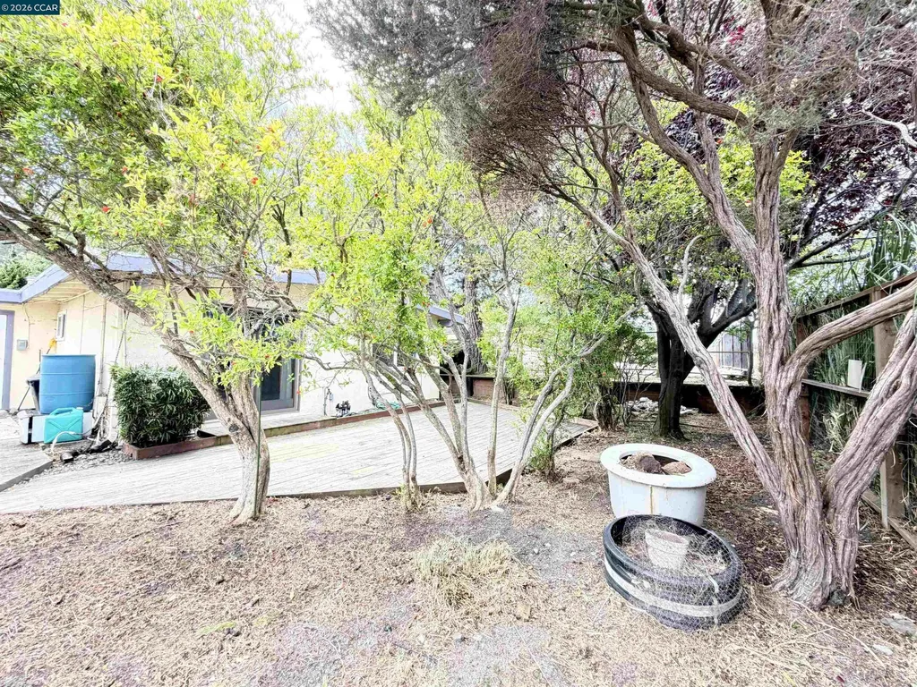 4072 Saint James Drive El Sobrante CA 94803