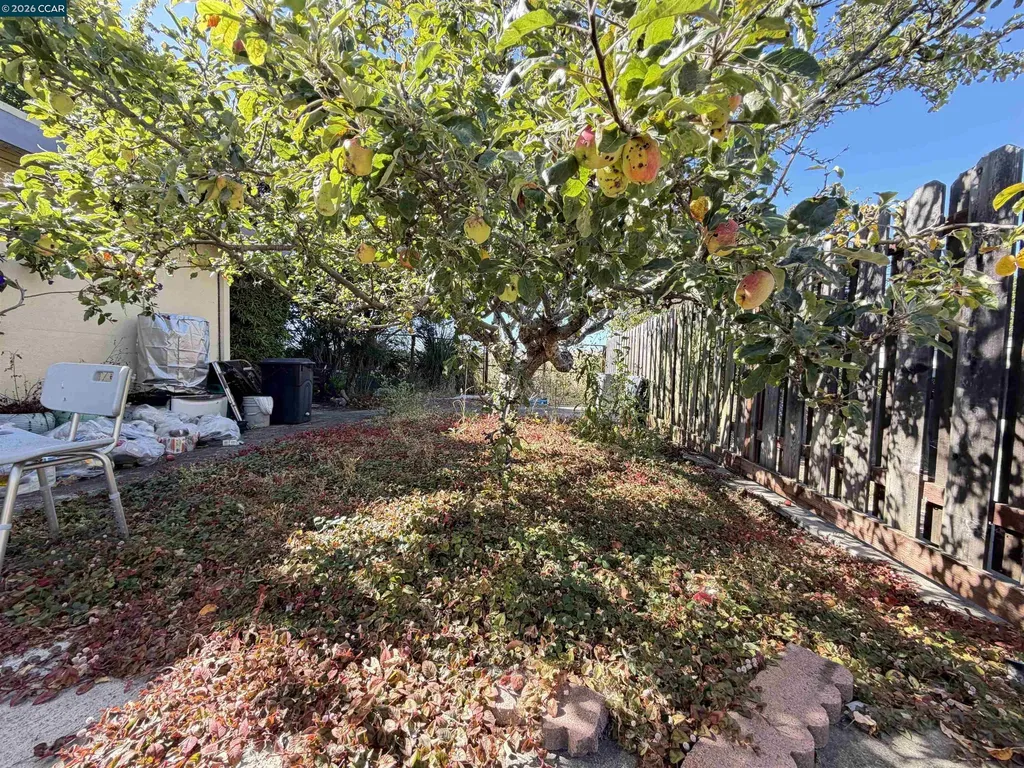 4072 Saint James Drive El Sobrante CA 94803