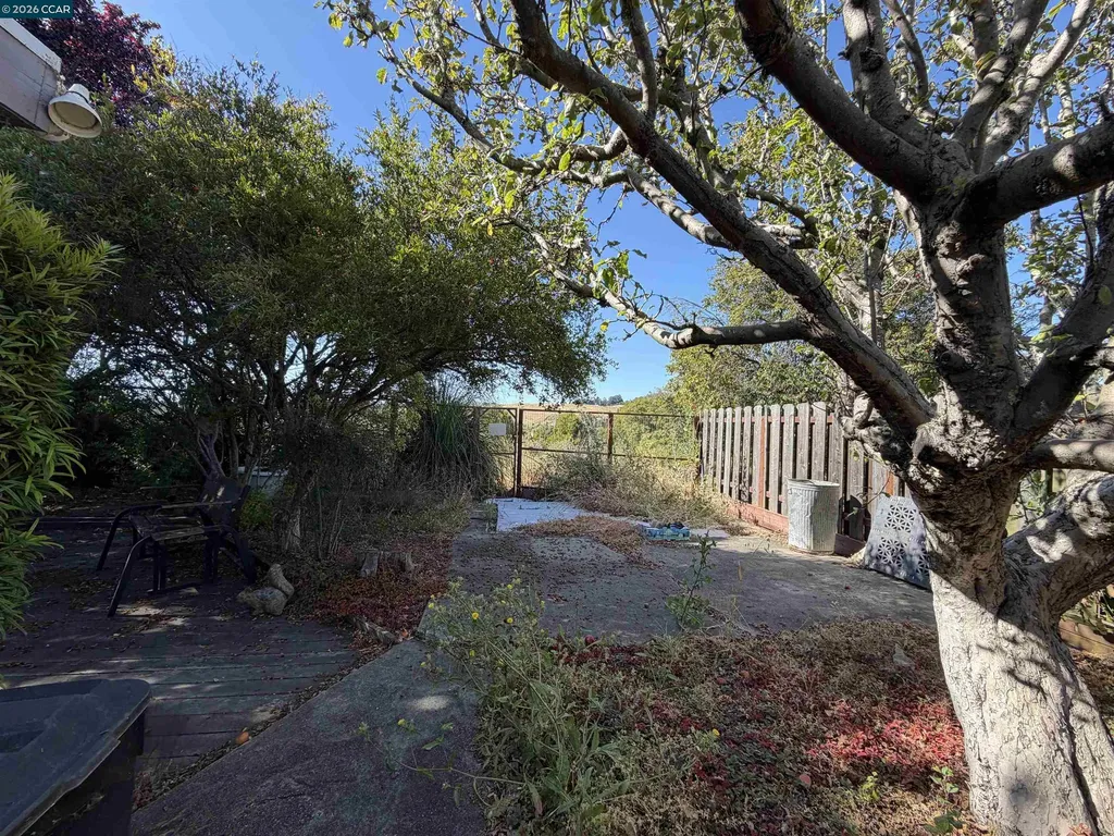 4072 Saint James Drive El Sobrante CA 94803
