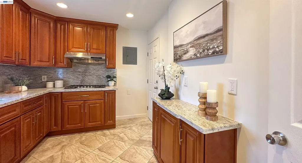 428 Broadmoor Boulevard San Leandro CA 94577