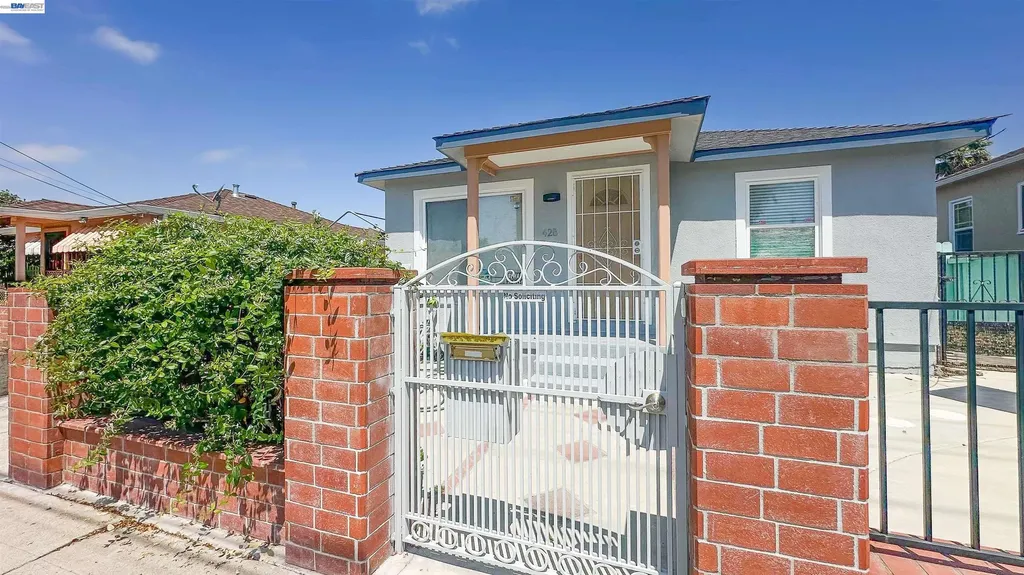 428 Broadmoor Boulevard San Leandro CA 94577