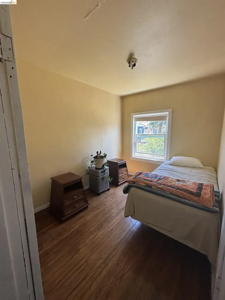 915 39th Street Oakland CA 94608
