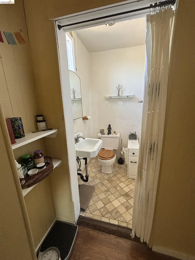 915 39th Street Oakland CA 94608