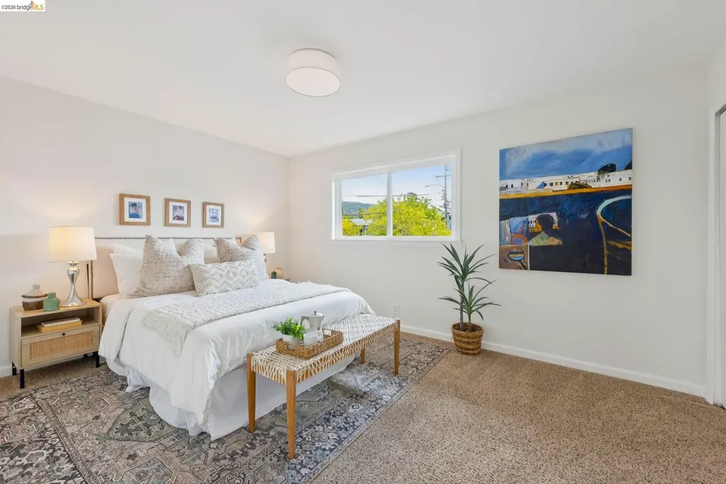 2207 Damuth Street Oakland CA 94602