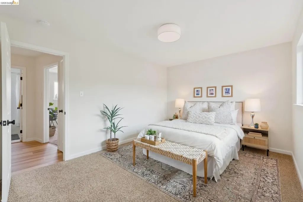 2207 Damuth Street Oakland CA 94602