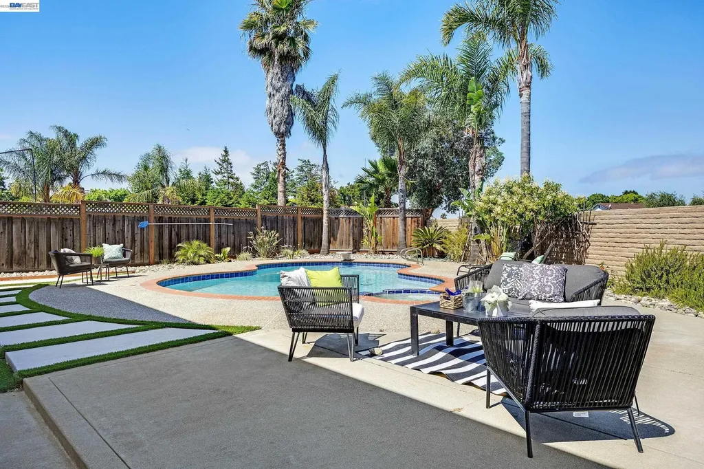36671 Ponderosa Court Newark CA 94560