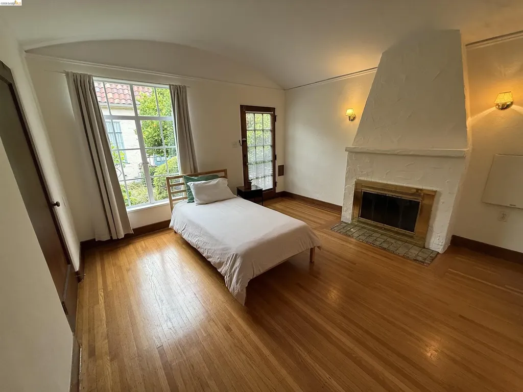 2444 Virginia Berkeley CA 94709