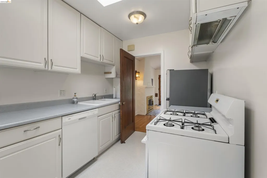 2444 Virginia Berkeley CA 94709
