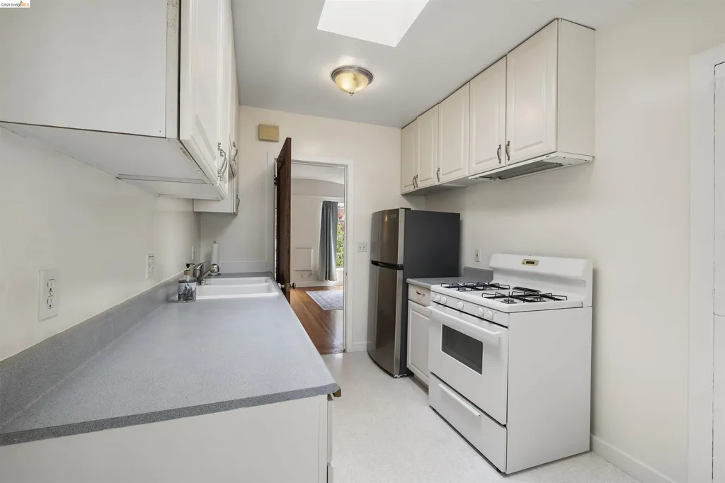 2444 Virginia Berkeley CA 94709