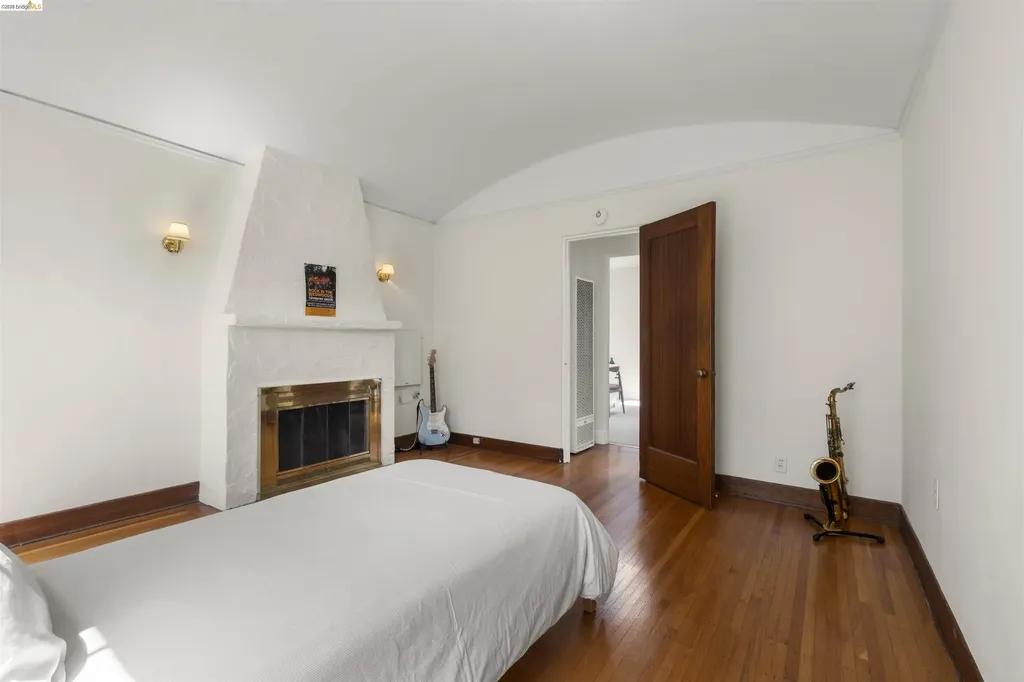 2444 Virginia Berkeley CA 94709