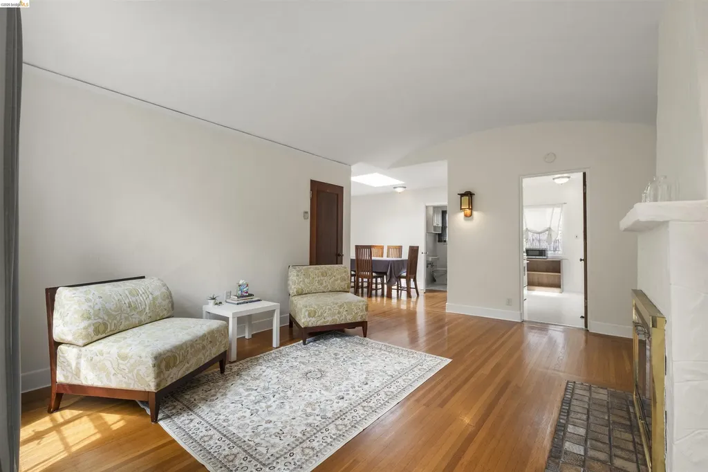 2444 Virginia Berkeley CA 94709