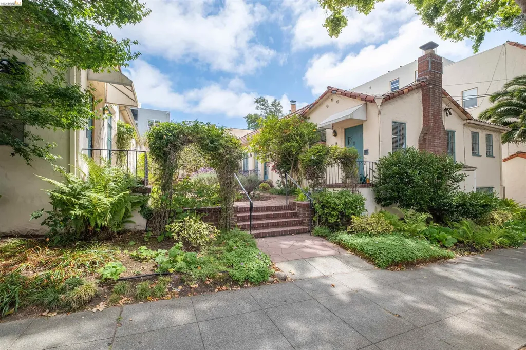 2444 Virginia Berkeley CA 94709