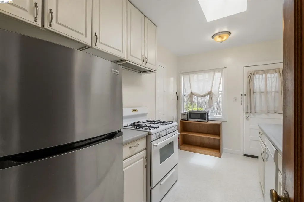 2444 Virginia Berkeley CA 94709