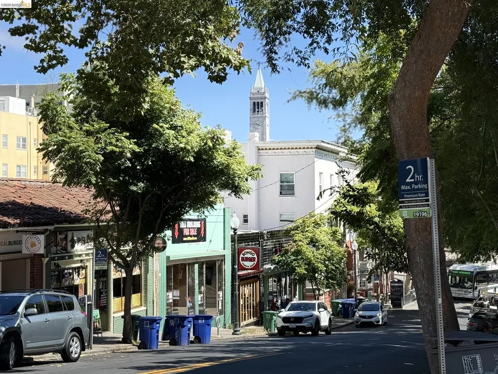 2444 Virginia Berkeley CA 94709