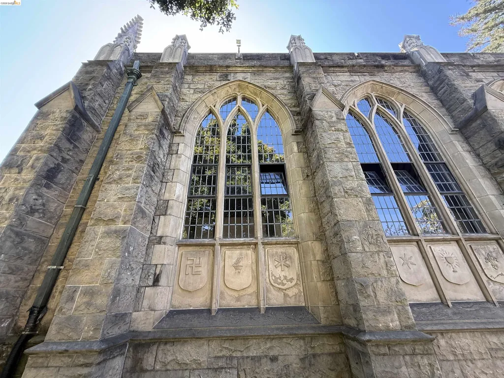 2444 Virginia Berkeley CA 94709