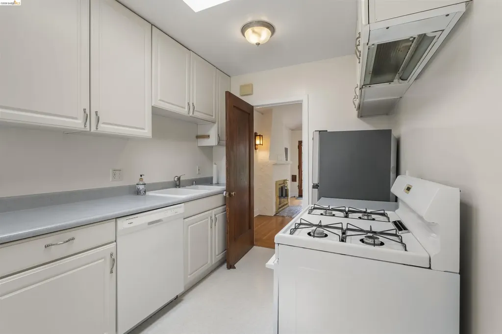 2444 Virginia Berkeley CA 94709