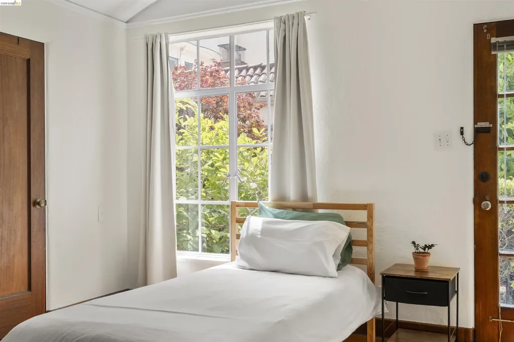 2444 Virginia Berkeley CA 94709