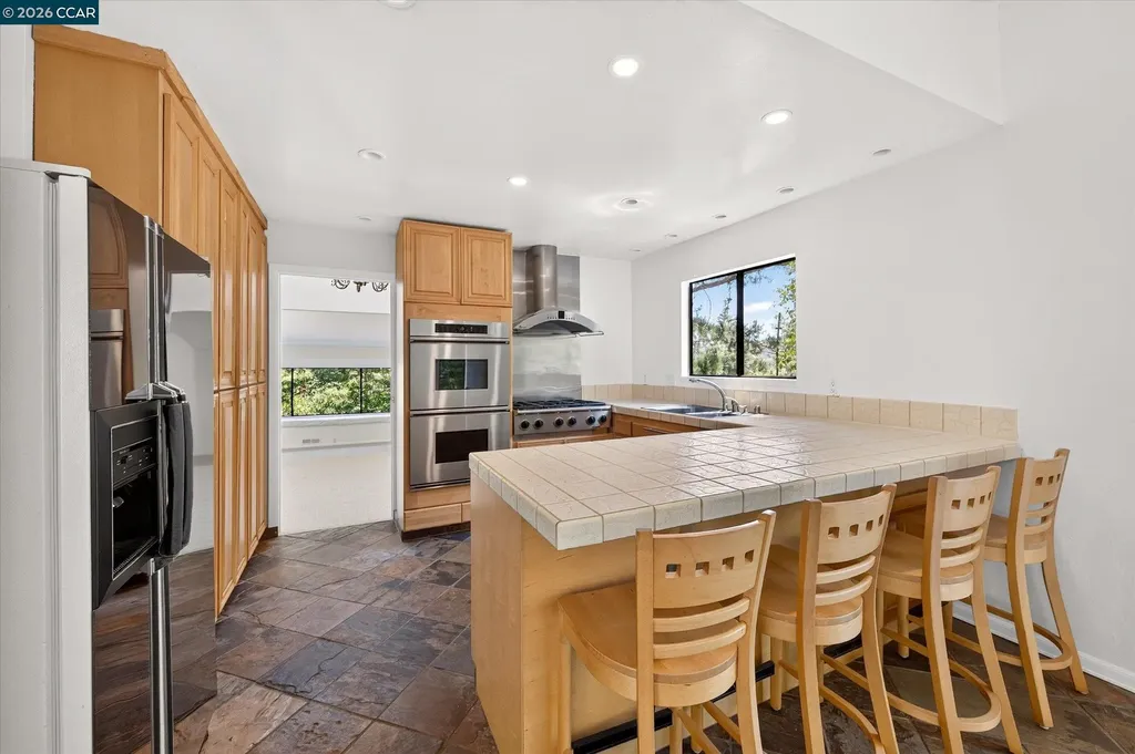 53 Sleepy Hollow Lane Orinda CA 94563