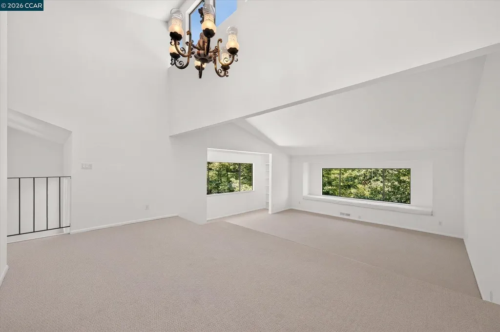 53 Sleepy Hollow Lane Orinda CA 94563