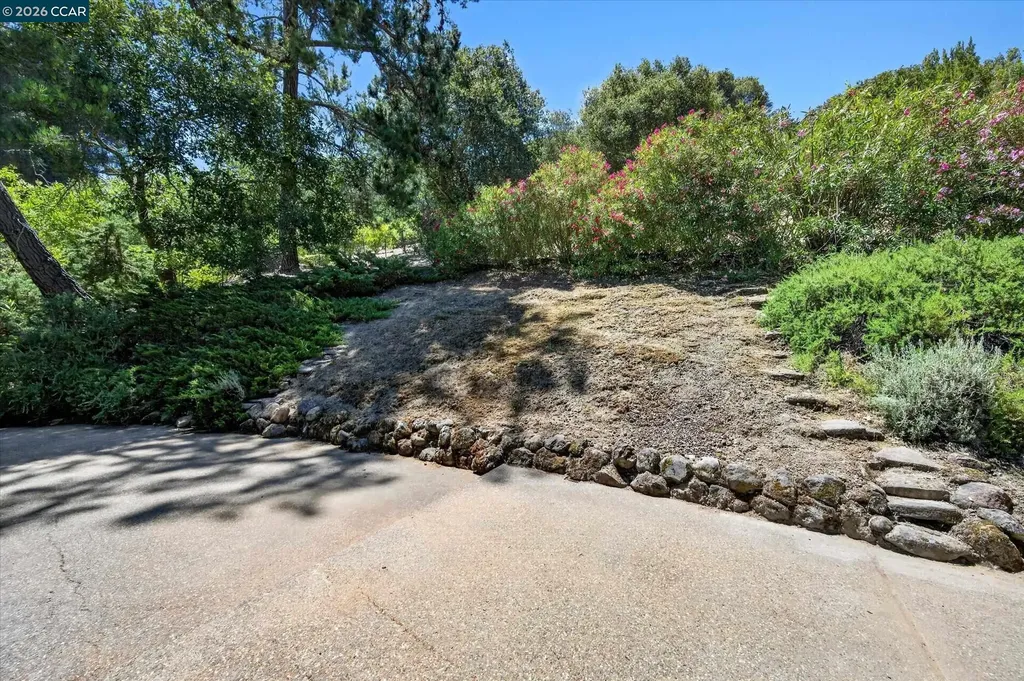 53 Sleepy Hollow Lane Orinda CA 94563