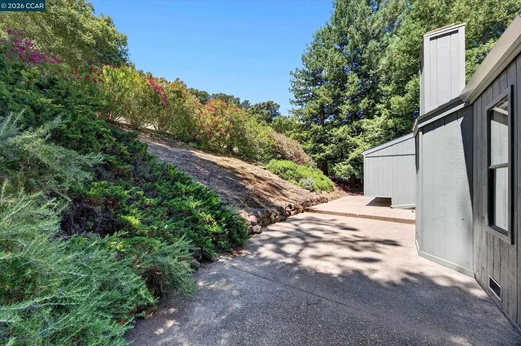 53 Sleepy Hollow Lane Orinda CA 94563