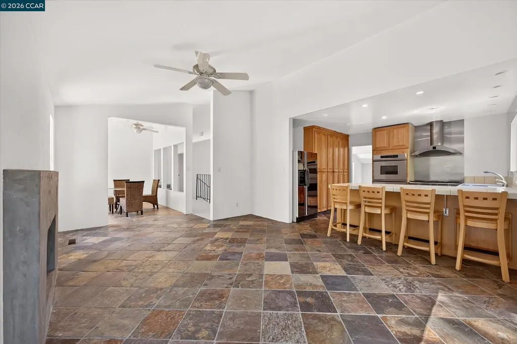 53 Sleepy Hollow Lane Orinda CA 94563