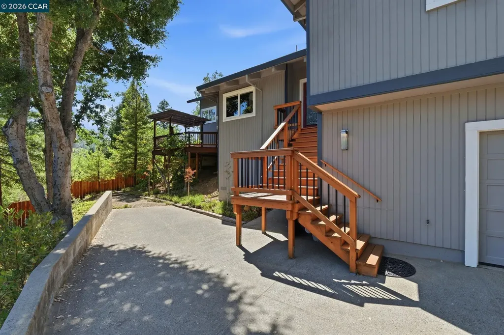 141 Donaleen Court Martinez CA 94553