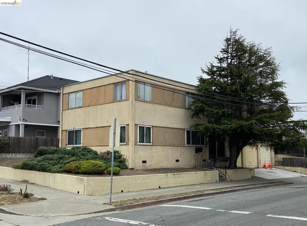 2425 San Joaquin Street Richmond CA 94804