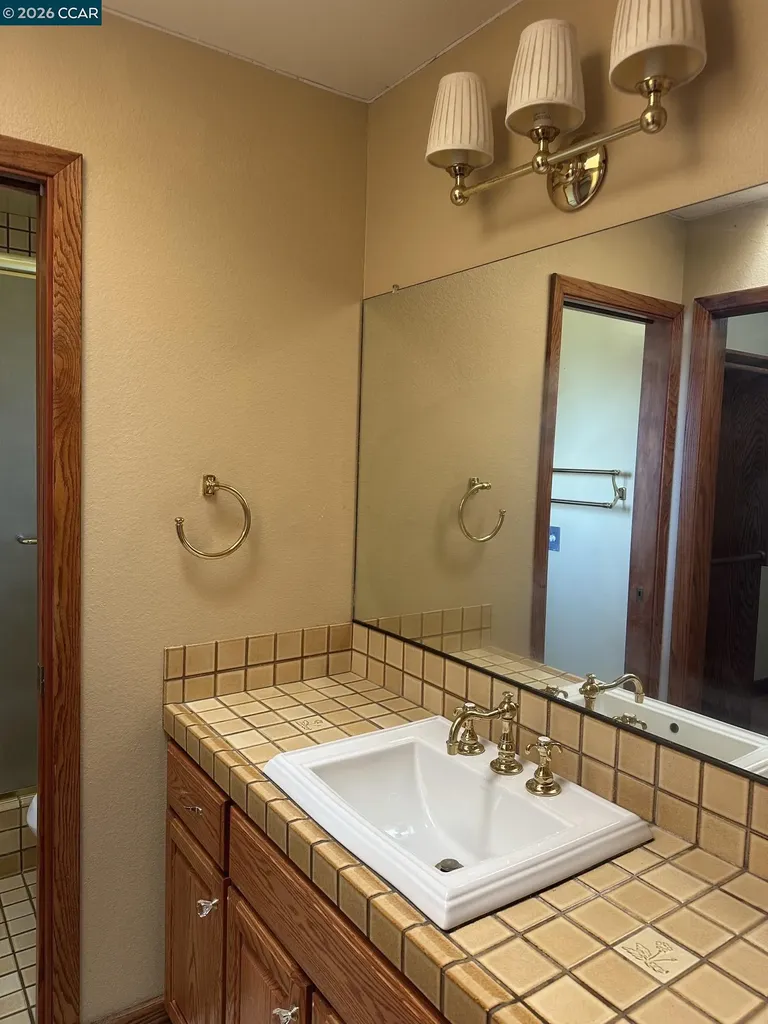 140 Travalini Court El Sobrante CA 94803
